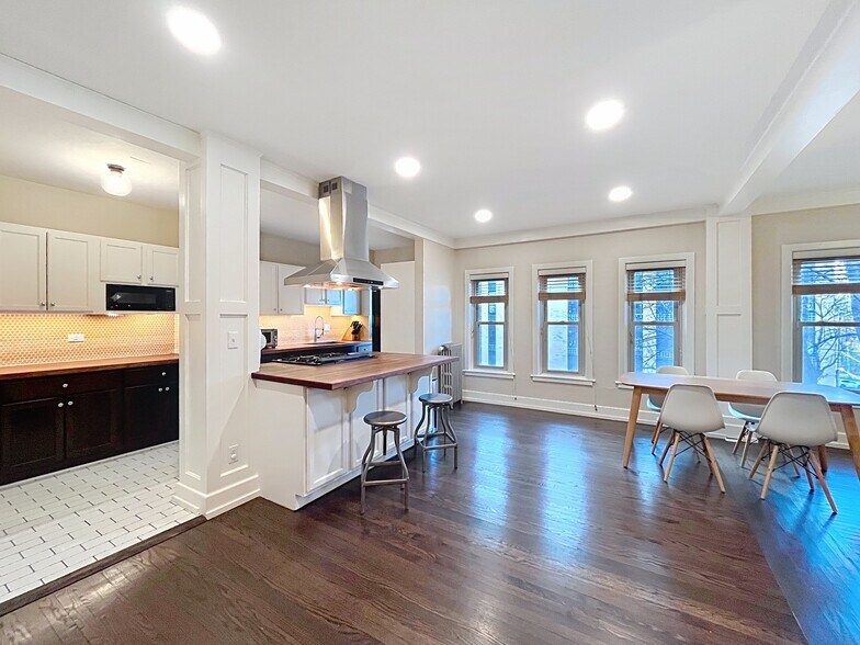 Building Photo - 2330 Euclid Heights Blvd