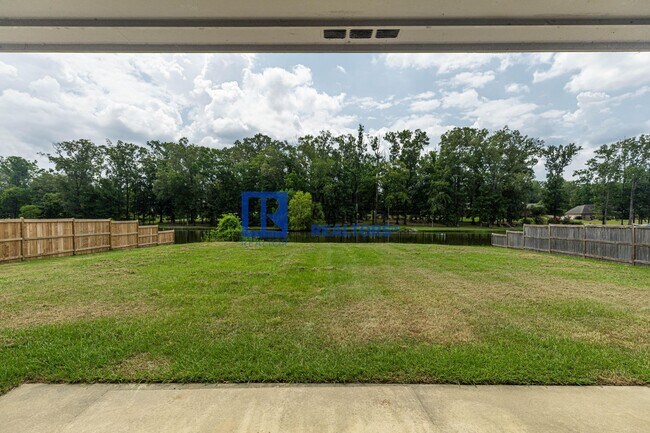 Building Photo - 125 Mason Way