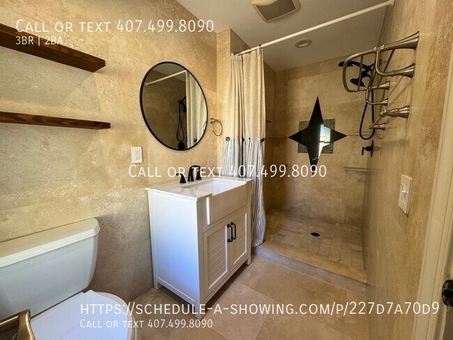 Building Photo - 510 Oak Lane | $2595 | 3 Bed 2 Bath