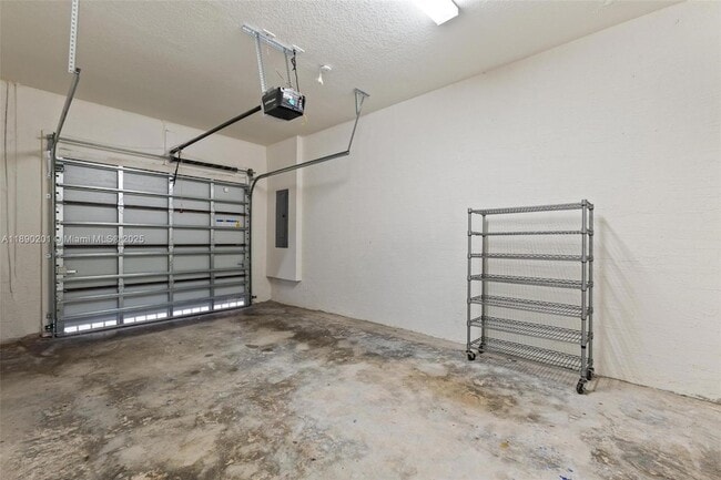 Building Photo - 4612 NW 83rd Pkwy