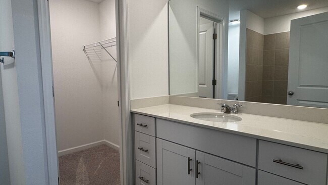 Building Photo - Charming Modern Townhome in Marion Ranch – Prime Ocala Location, Internet, Trash & Lawn Care Incl...