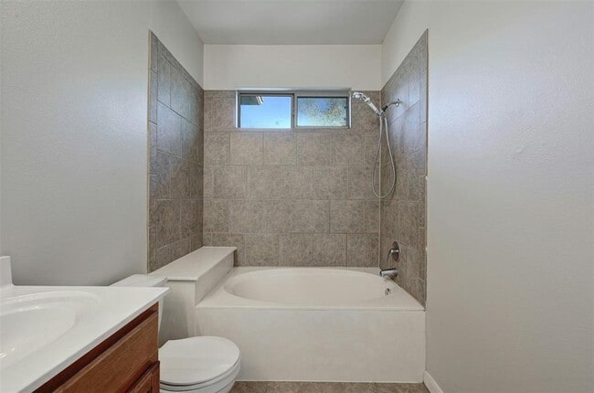 Building Photo - 2412 Allred Dr