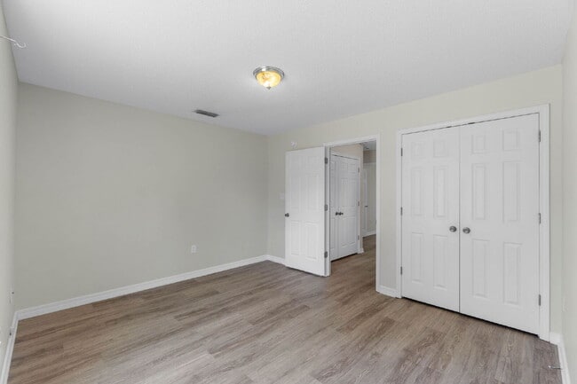 Building Photo - 147 Cabana Way