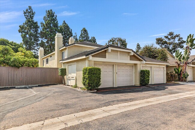 Building Photo - $500 Move In Special! 3 BD, 2.5 BA Townhome At The Groves In Carmel Valley-Del Mar