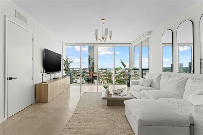 Building Photo - 1040 Biscayne Blvd