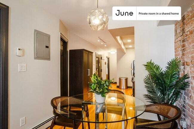 Building Photo - Room in Shared 3 bed/1 bath home in Hell's Kitchen