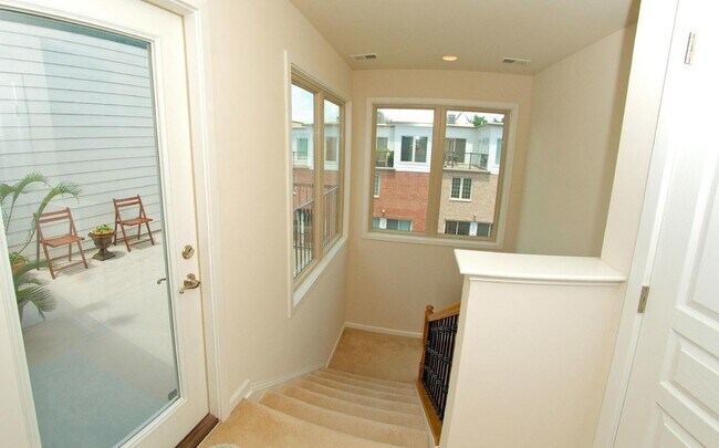 Building Photo - 3152 Blue Barn Way