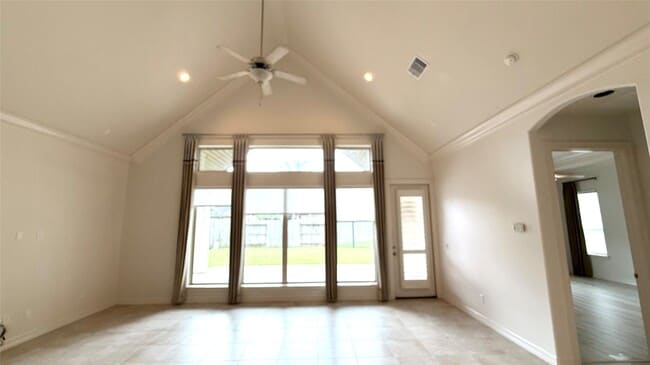 Building Photo - 4802 Fairford Dr