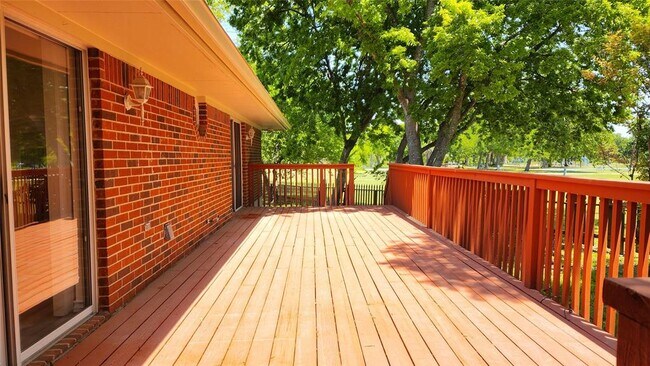 Building Photo - 603 Greenfield Cove