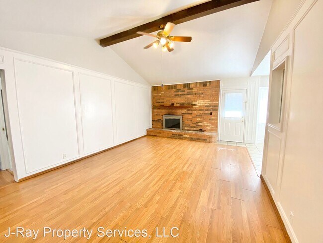 Building Photo - 3 br, 2 bath House - 213 Laura Drive