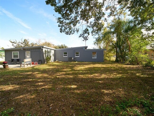 Building Photo - 40 S Linden Dr