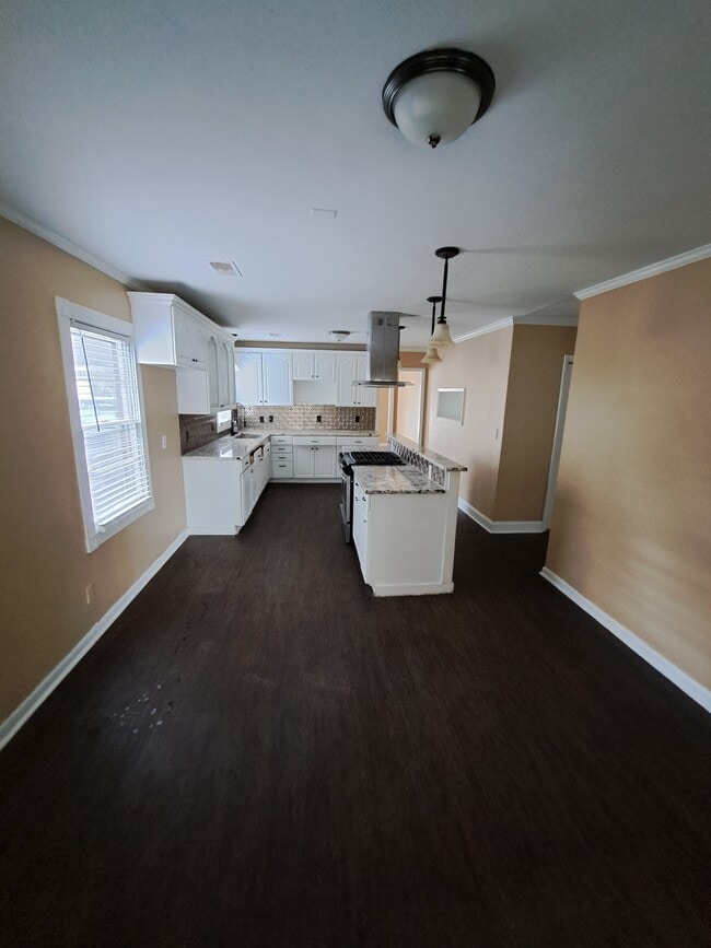 Building Photo - 5740 Pilgrim Ave