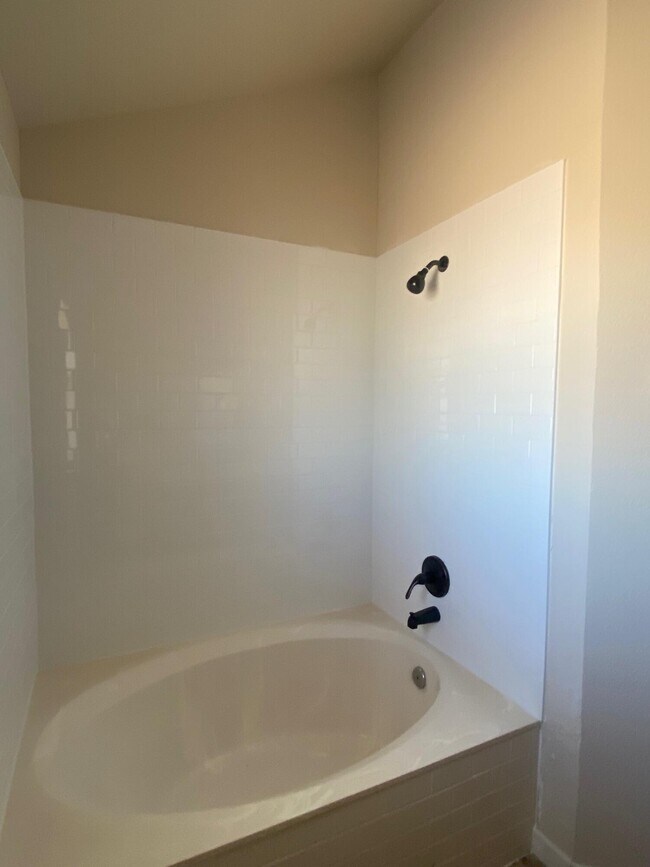 Building Photo - 12385 Paseo Alegre Dr