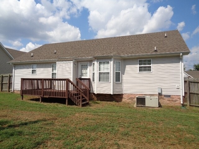 Building Photo - 3494 Sandpiper Dr