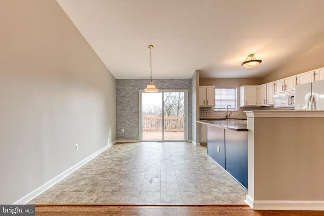 Building Photo - 1193 Bayview Vista