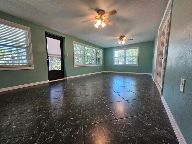 Building Photo - 7313 Hatteras Dr