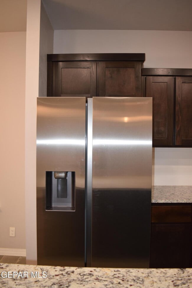 Building Photo - 355 Sol Ct