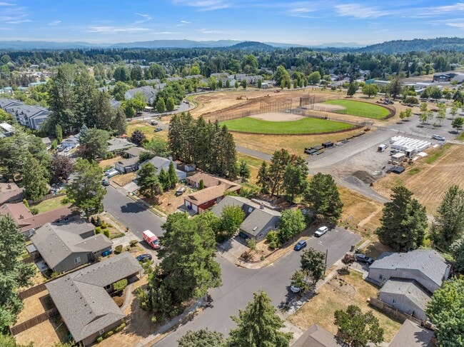 Building Photo - 9th Ct Duplex - AL-2402