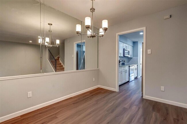 Building Photo - 13168 Trail Hollow Dr