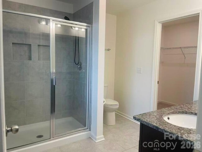 Building Photo - 5006 Beacon Ave