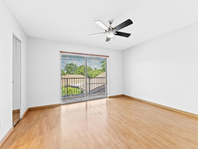 Building Photo - 2226 Nova Village Dr