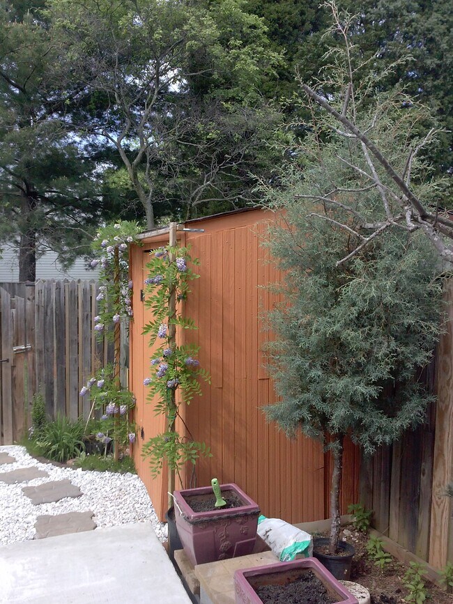 Building Photo - 10160 Asheville St