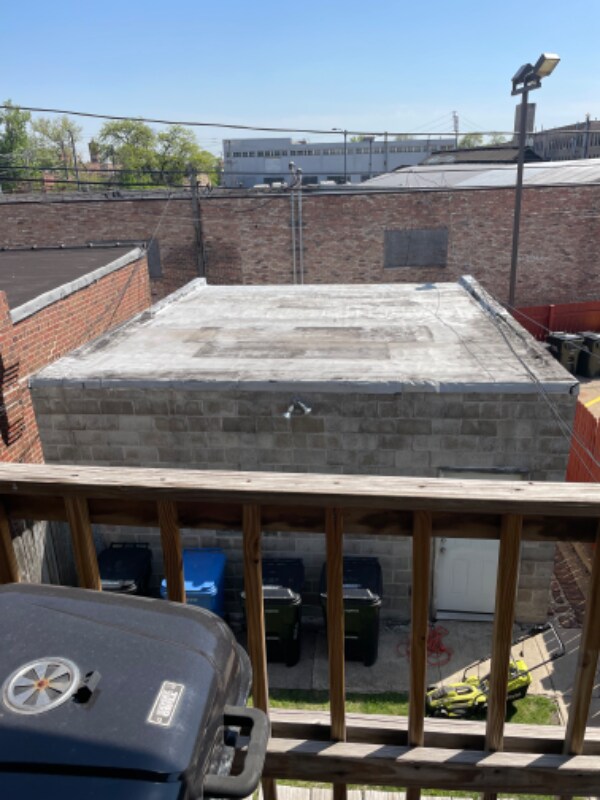 Building Photo - 4035 W Cermak Rd