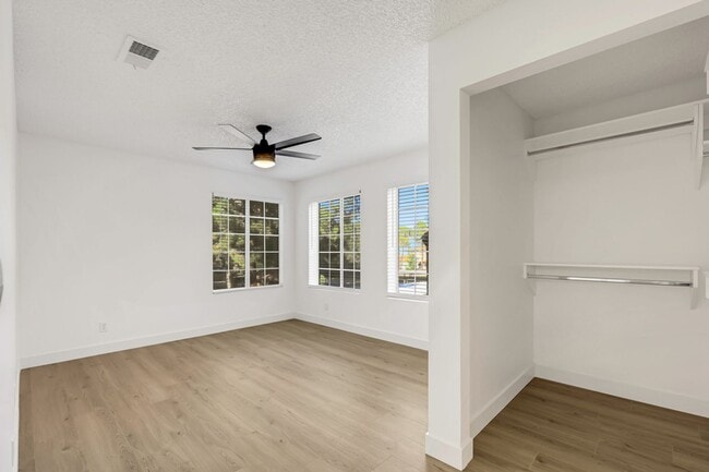 Building Photo - Remodeled 2 bedroom condo