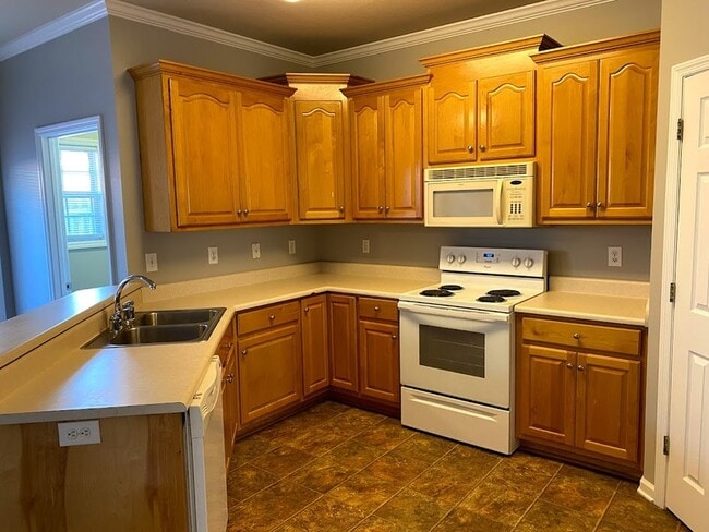 Building Photo - 3514 Choctaw Dr SE