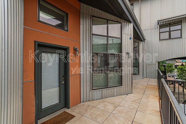 Building Photo - 3149 Blake St