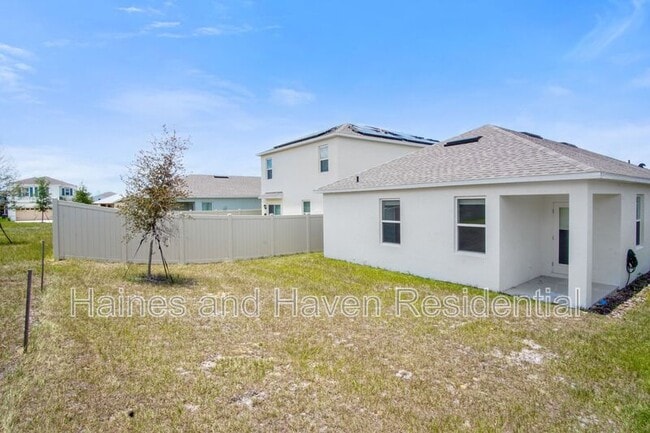 Building Photo - 5714 Somerset Dr
