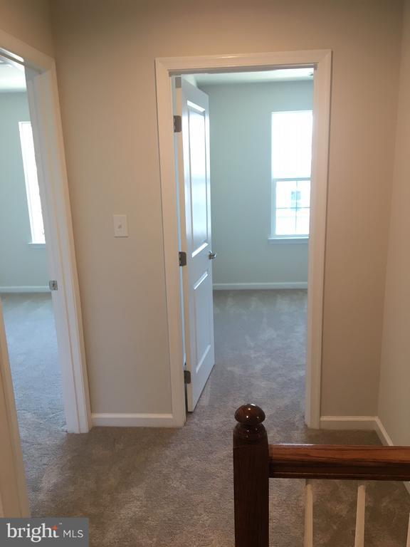 Building Photo - 172 Mulberry Dr