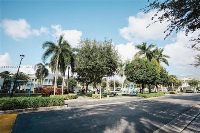 Building Photo - 7406 NW 108th Path