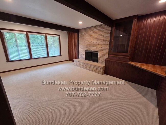 Building Photo - 628 Canyon Rd