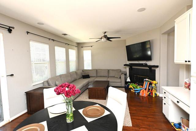 Building Photo - 930 Prism Dr