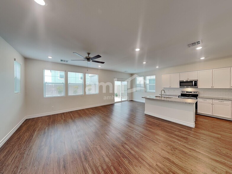 Building Photo - 6131 Sierra Blue Ct