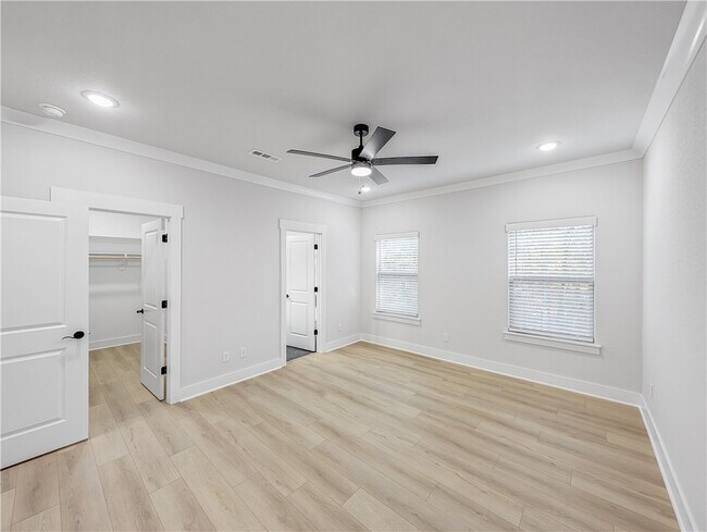 Building Photo - 100 Selkirk Dr