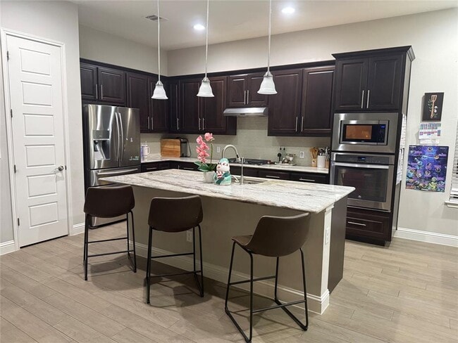 Building Photo - 14716 Iveans Way