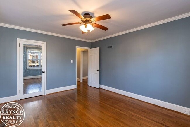 Building Photo - 433 Norvell St