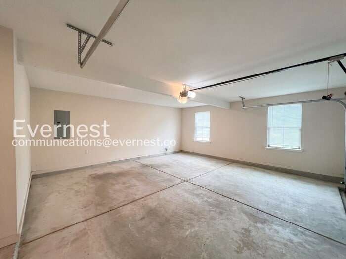 Building Photo - 4876 Reunion Dr