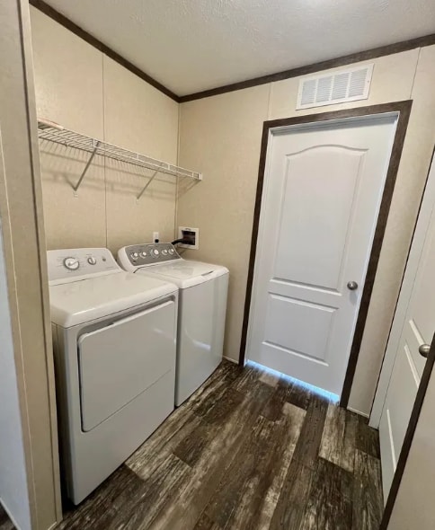 Building Photo - 6580 N Hampshire Dr