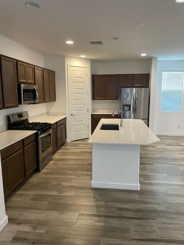 Building Photo - 18796 W Cameron Dr