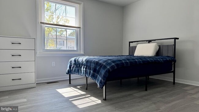 Building Photo - 131 N Garfield Rd