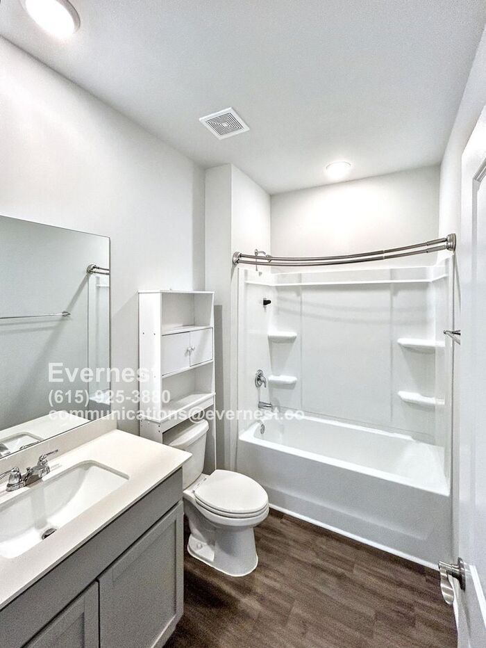 Building Photo - 517 Samuel Lee Ln