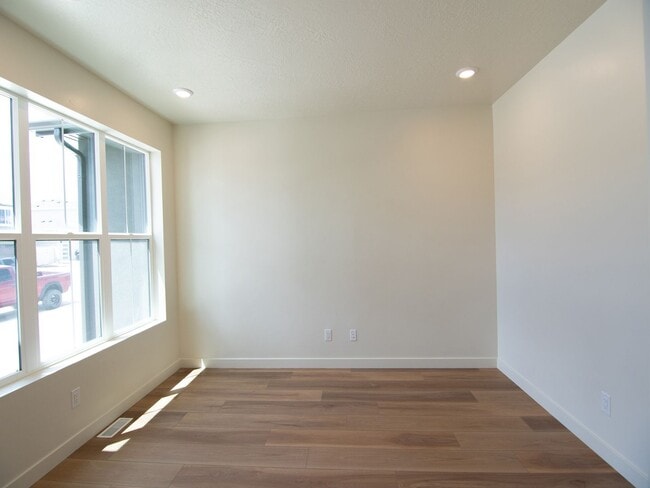 Building Photo - New 3-Bed Eagle Mountain Home!!