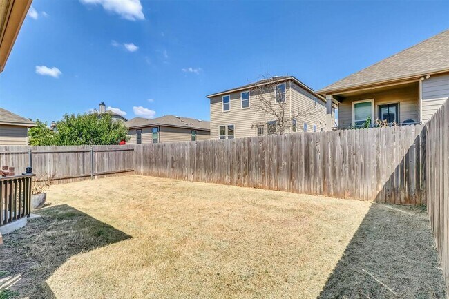 Building Photo - 900 Sawbuck Dr