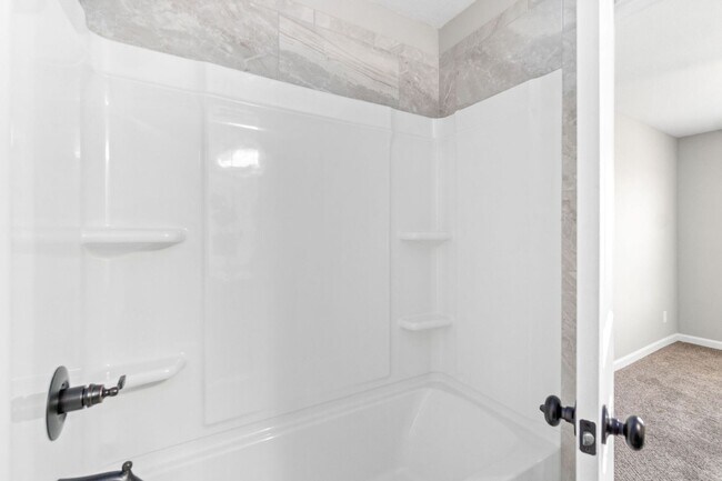 Building Photo - 1007 Glenkirk Dr