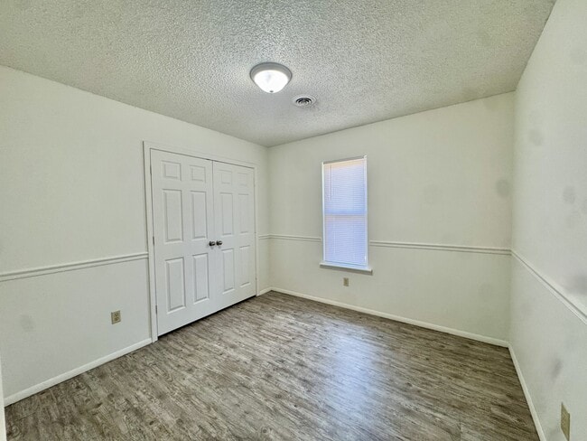 Building Photo - 108 Circle A S