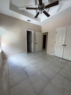 Building Photo - 2610 E Eisenhower