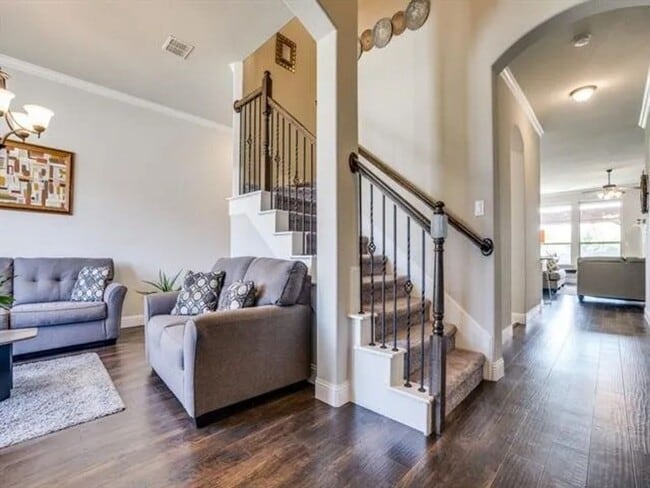 Building Photo - 321 Valentino Wy